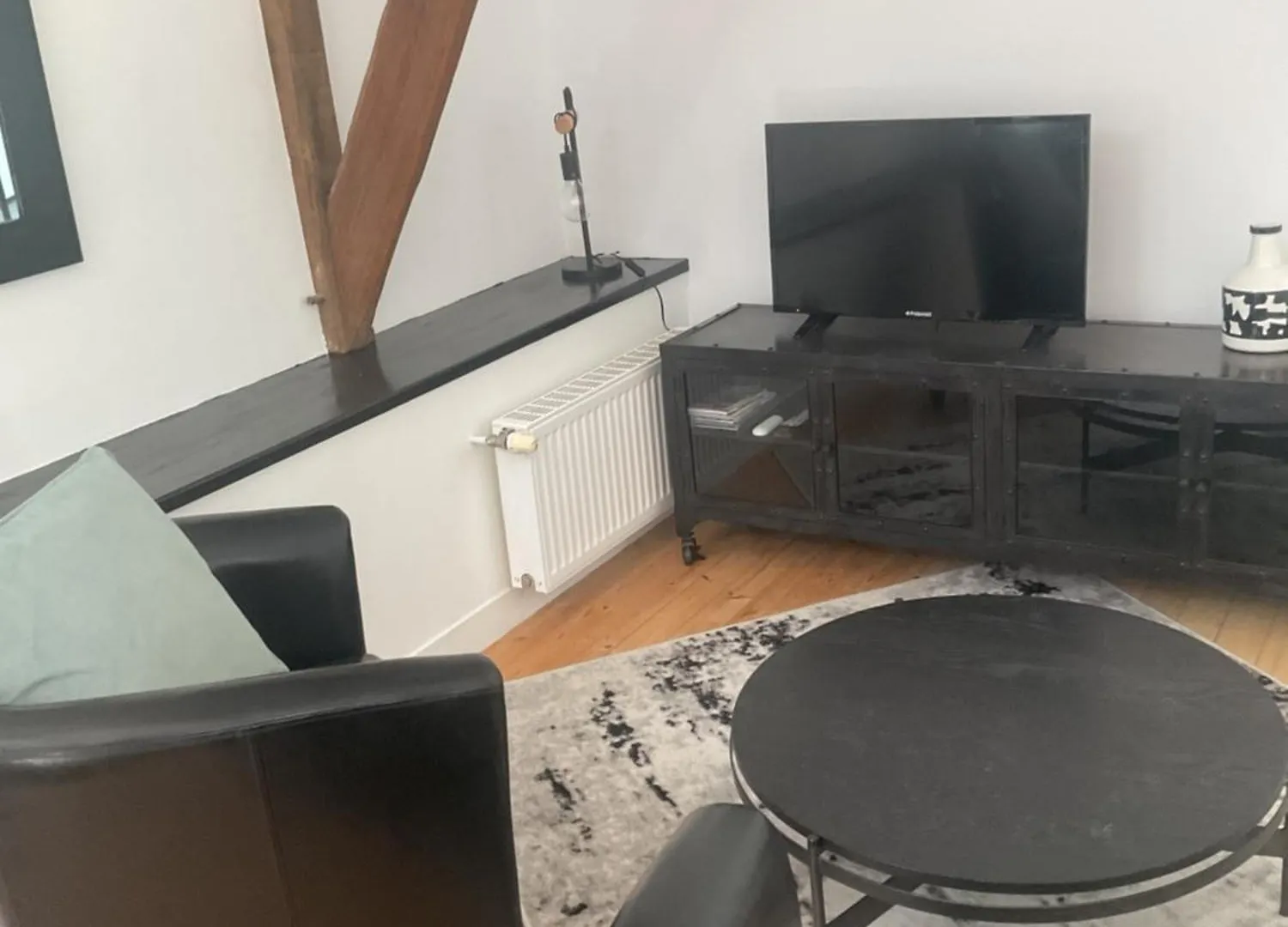 Charmant Gite Avec Exterieur Et Piscine Partagee Mespaul Fransa
